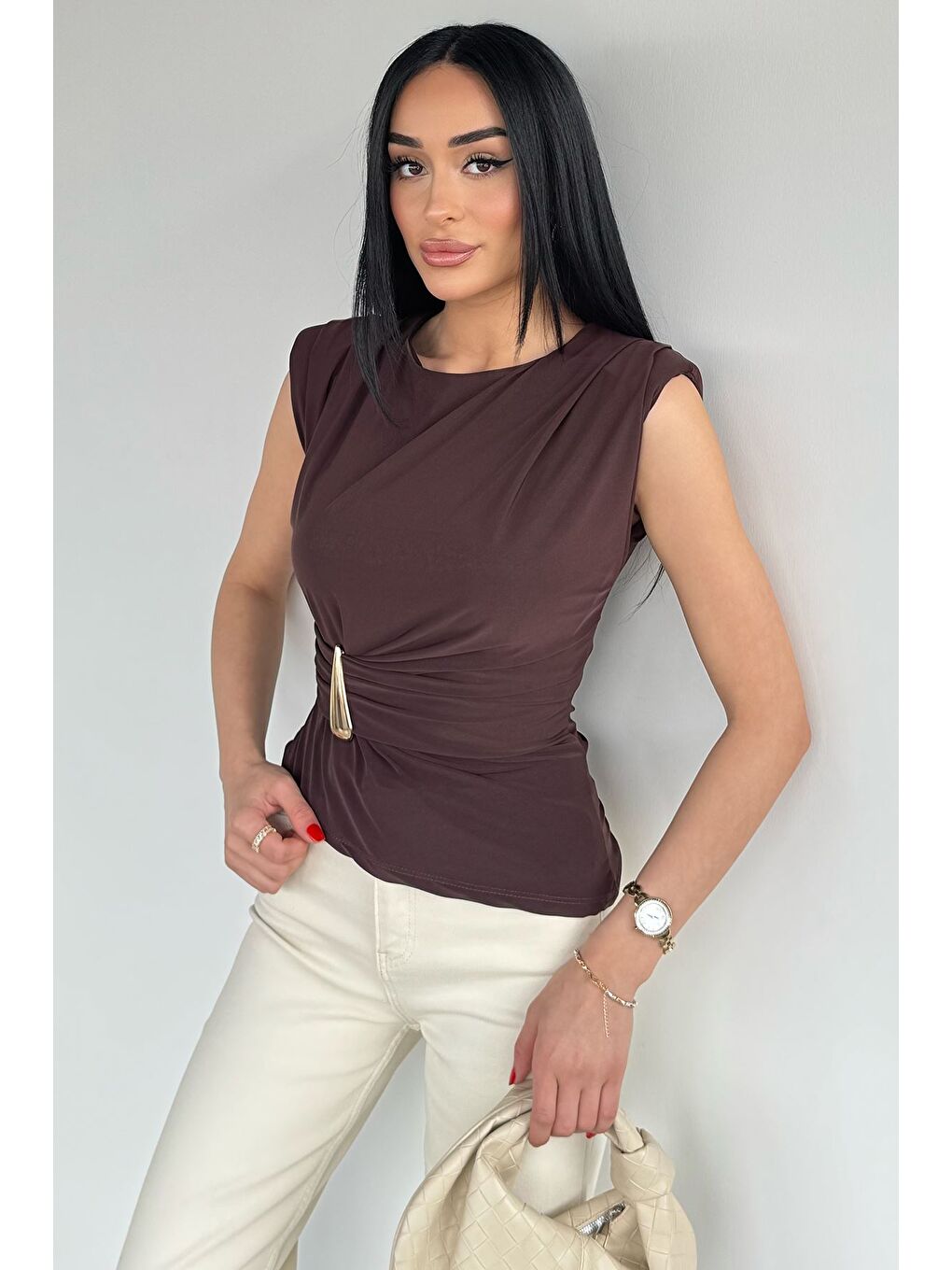 Kahverengi Kadın Vatkalı Sıfır Kol Bluz-1