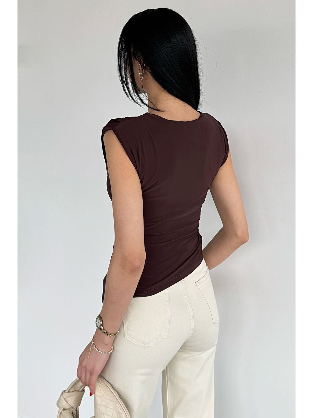 Kahverengi Kadın Vatkalı Sıfır Kol Bluz-3