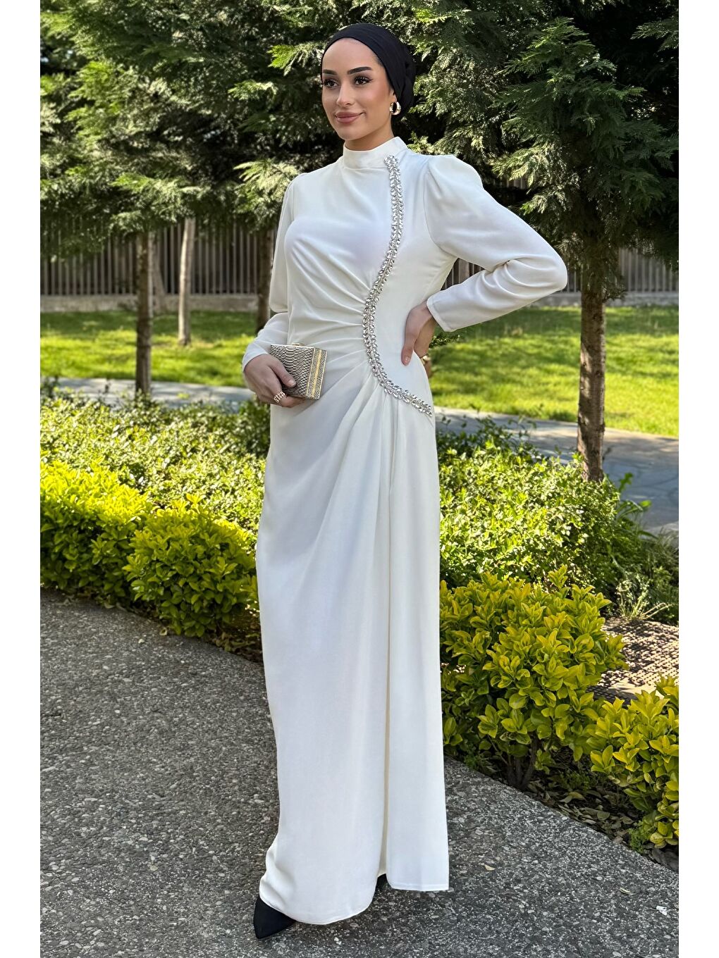Ekru Kadın Taş İşlemeli Drapeli Büyük Beden Tesettür Abiye