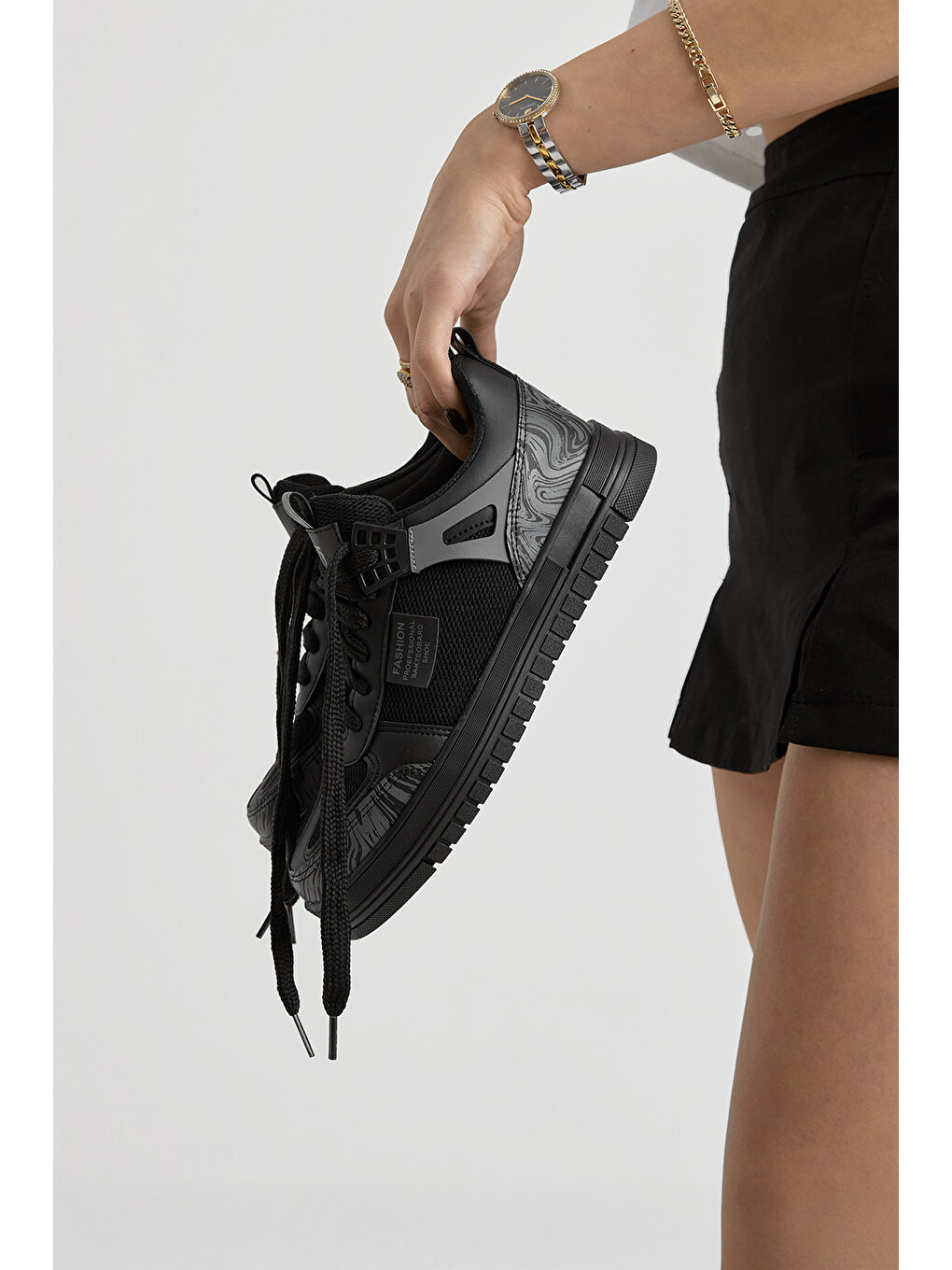 Unisex Siyah Termo Taban Desenli Fileli Bağcıklı Spor Ayakkabı-1