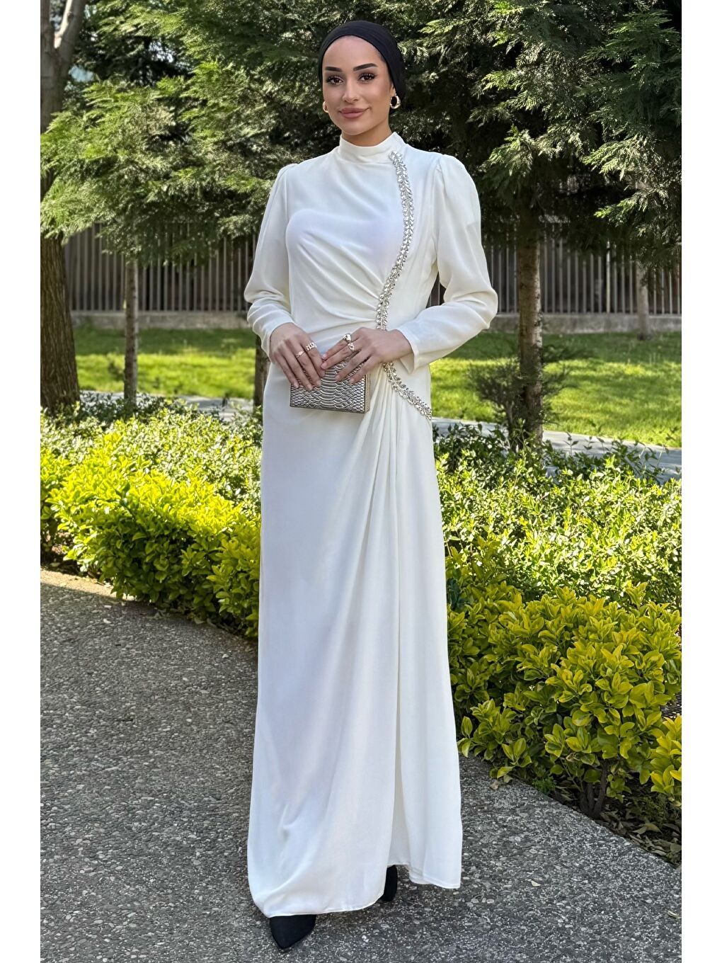 Ekru Kadın Taş İşlemeli Drapeli Büyük Beden Tesettür Abiye-3