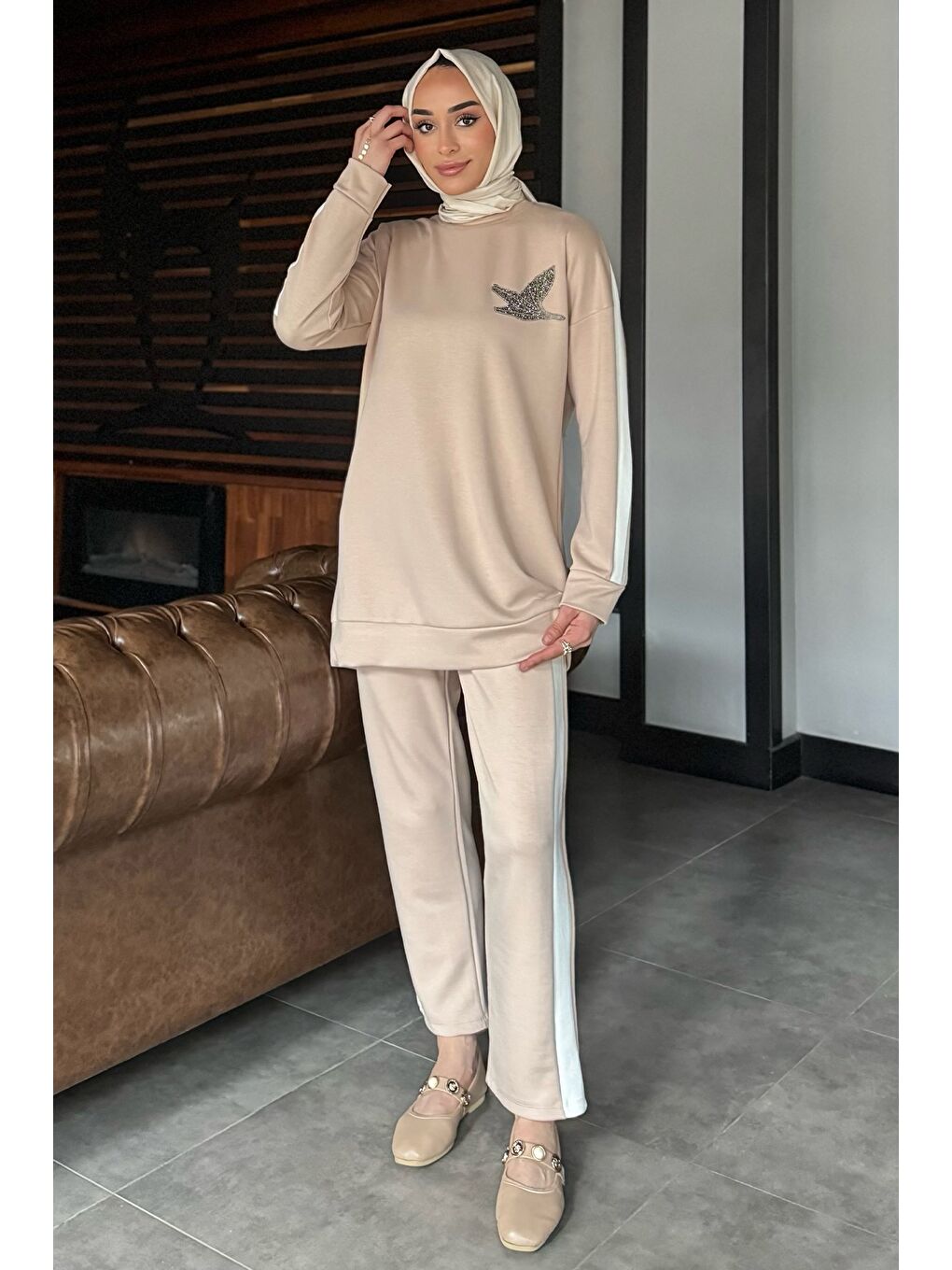 Bej Büyük Beden Renk Garnili Taş İşlemeli Tunik Pantolon Tesettür İkili Takım-3