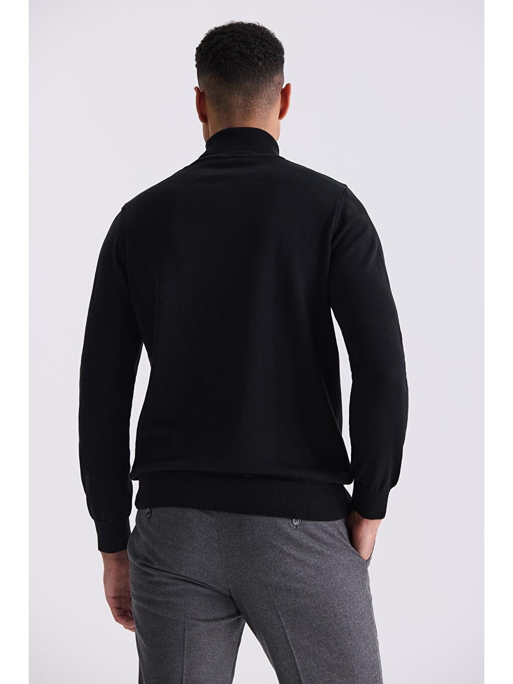 Siyah Slim Fit Tam Balıkçı Yaka Triko Kazak-3