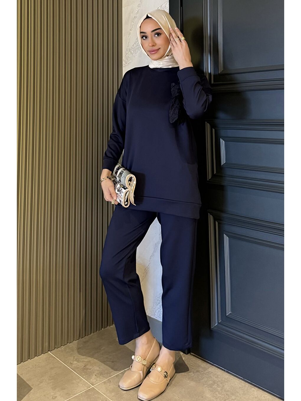 Lacivert Yaka Çiçek Detaylı Tunik Pantolon Tesettür İkili Takım-3