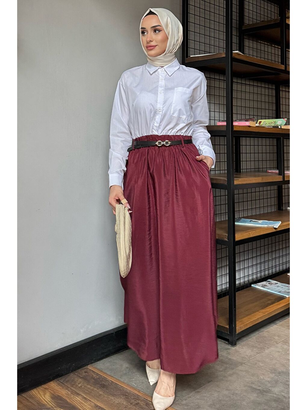 Bordo Paraşüt Garnili Kemerli Tesettür Elbise