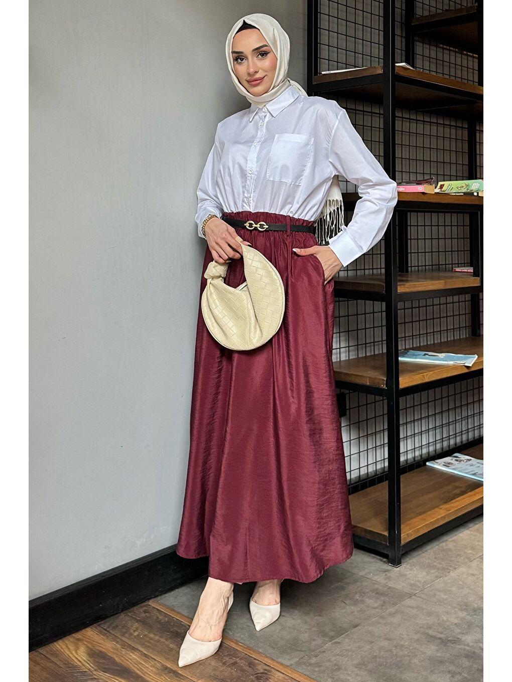 Bordo Paraşüt Garnili Kemerli Tesettür Elbise-3