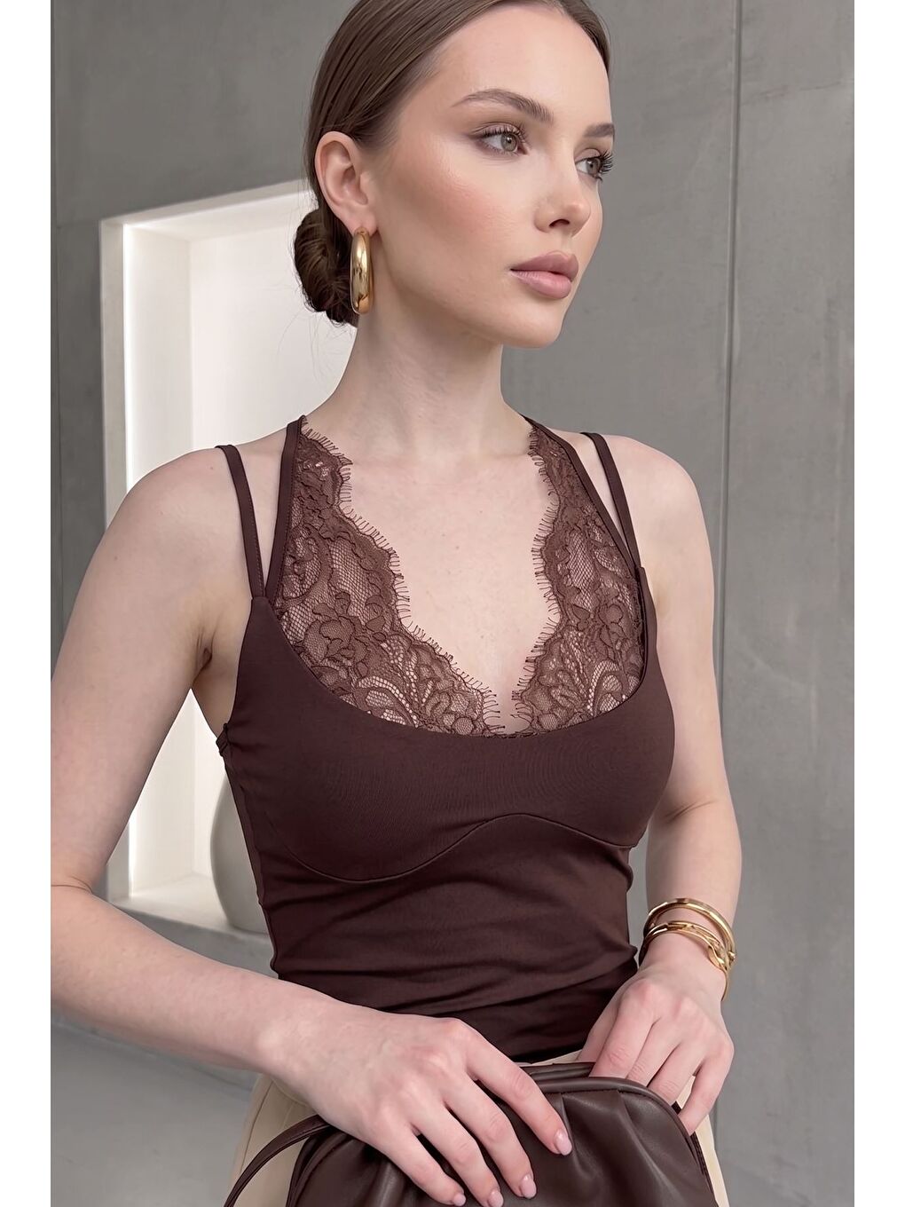 Kahverengi Dantel Detaylı Bodysuit-1