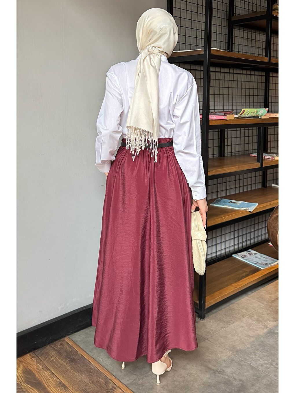 Bordo Paraşüt Garnili Kemerli Tesettür Elbise-7