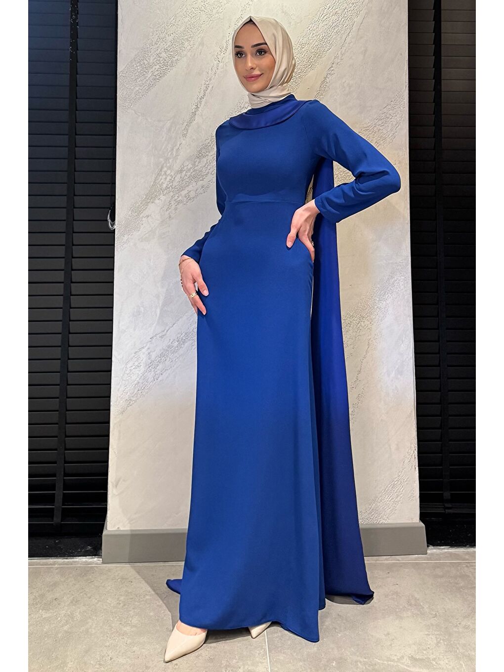 Mavi İnci Detaylı Tesettür Abiye Elbise-3