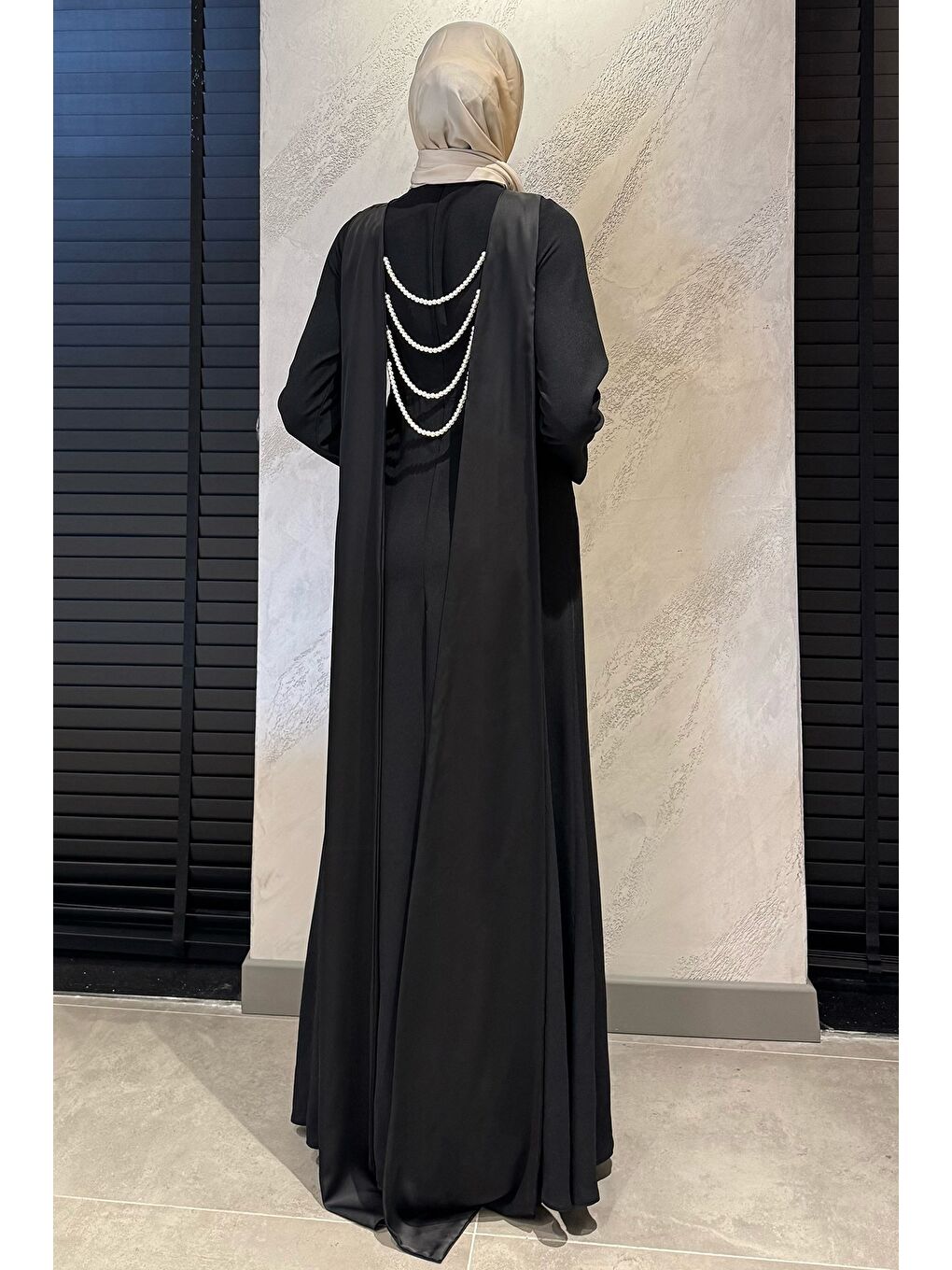 Siyah İnci Detaylı Tesettür Abiye Elbise-7