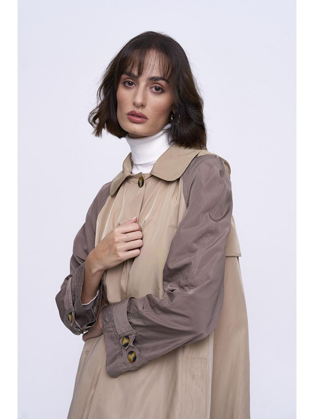 Bej Kapüşonlu Vizon Kadın Trençkot-1