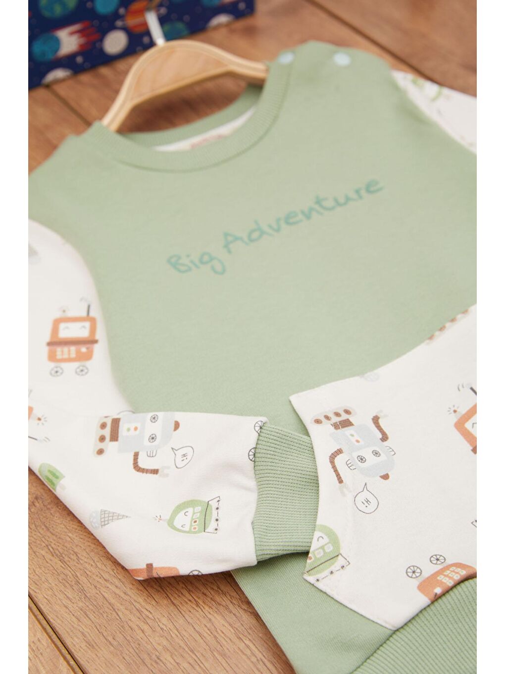 Haki Erkek Bebek Robot Desenli Kanguru Cepli Eşofman Takımı 17384-1