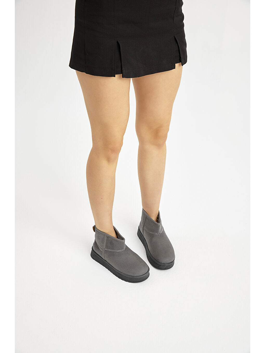 Gri Kadın Füme Kalın Poli Taban Süet Görünümlü Günlük Bot-3