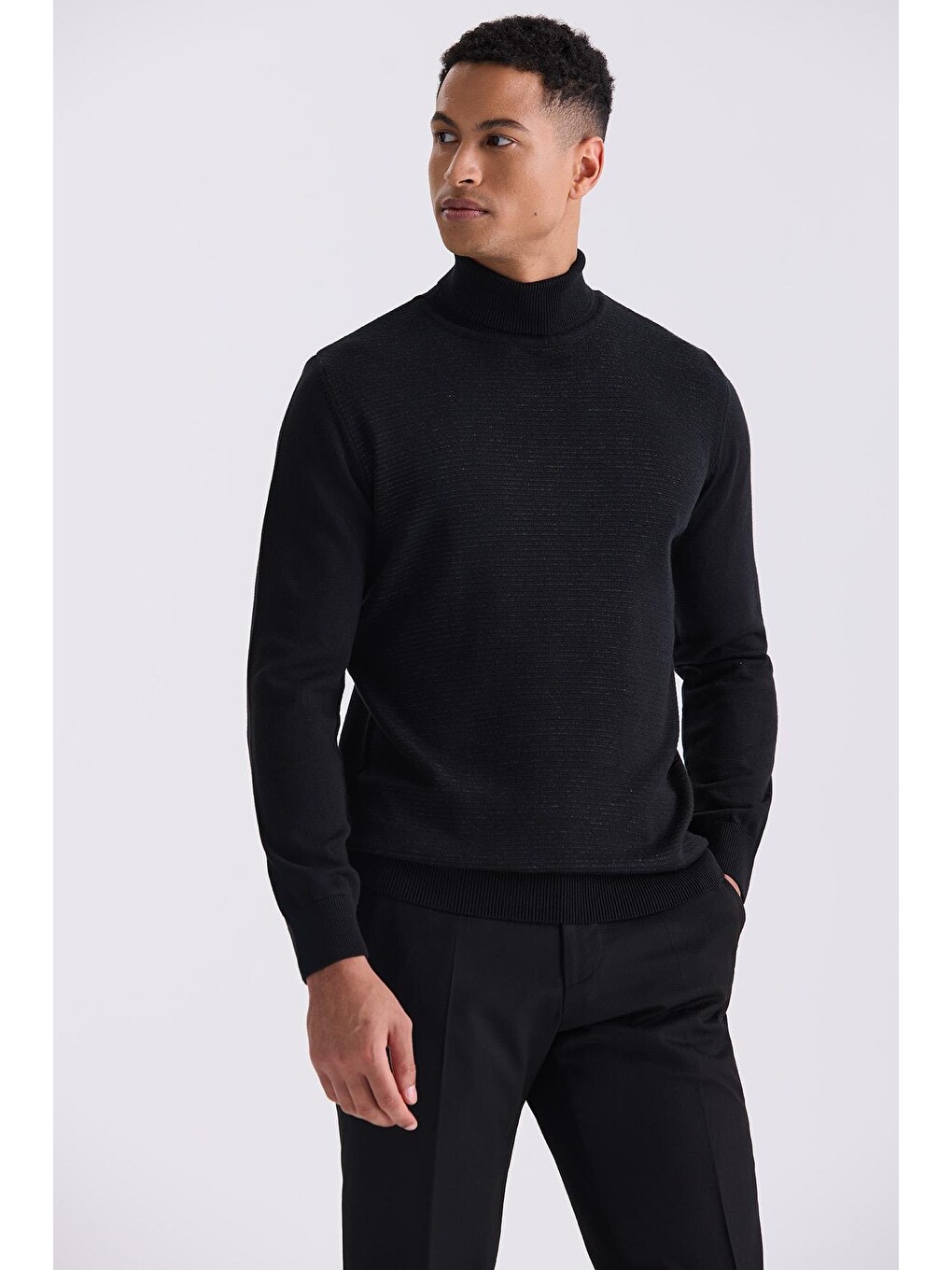 Siyah Slim Fit Tam Balıkçı Yaka Triko Kazak