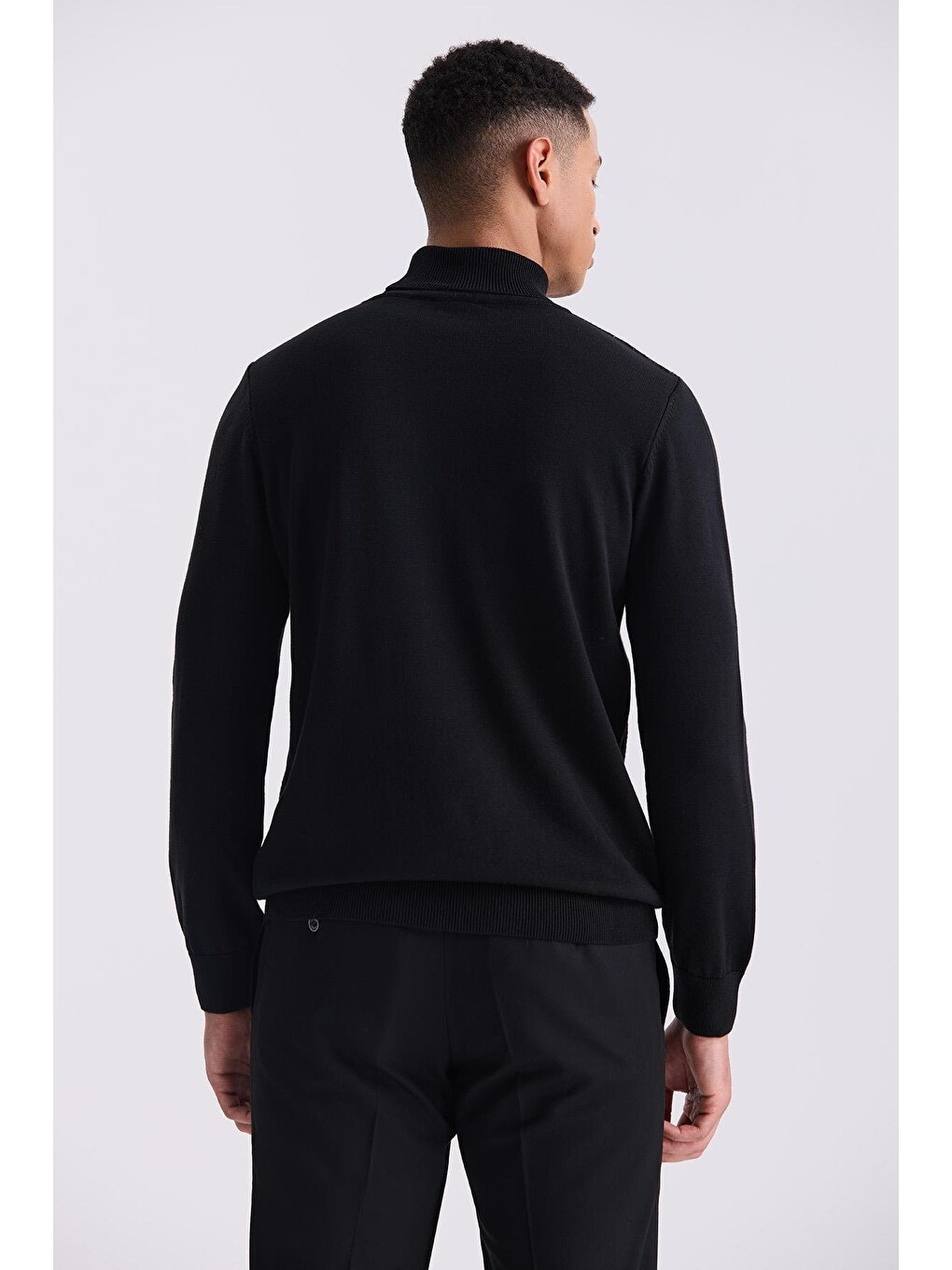 Siyah Slim Fit Tam Balıkçı Yaka Triko Kazak-3