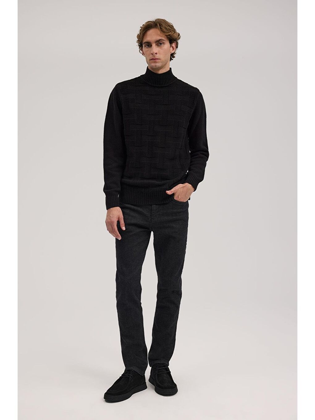 Siyah Slim Fit Desenli Pamuklu Tam Balıkçı Yaka Triko-1