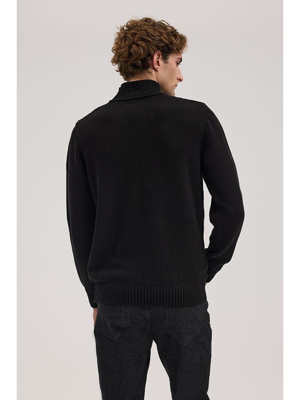 Siyah Slim Fit Desenli Pamuklu Tam Balıkçı Yaka Triko-3