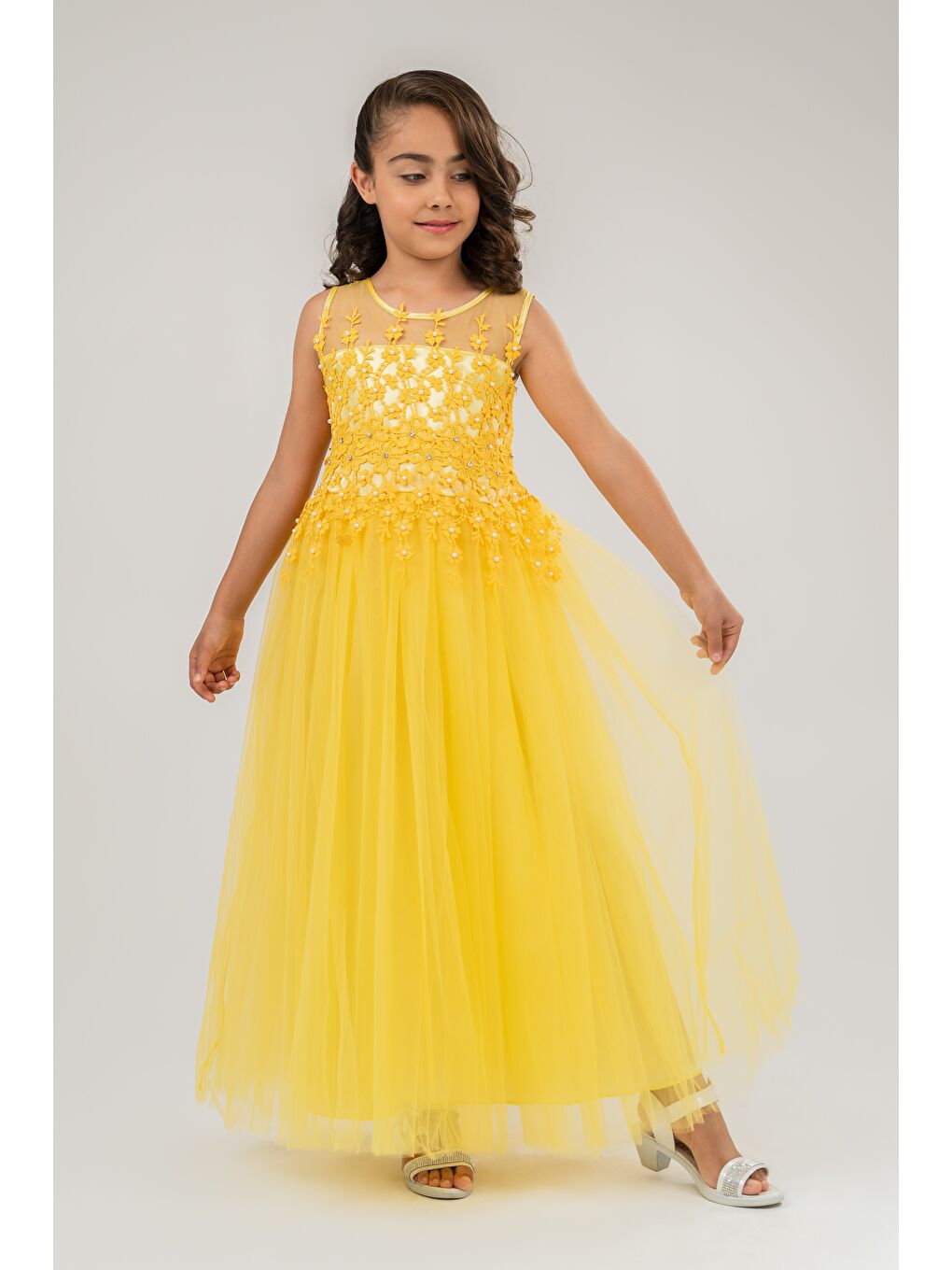 Sarı Güpür Model Gelinlik Çocuk Kolsuz Abiye MNK0469-3