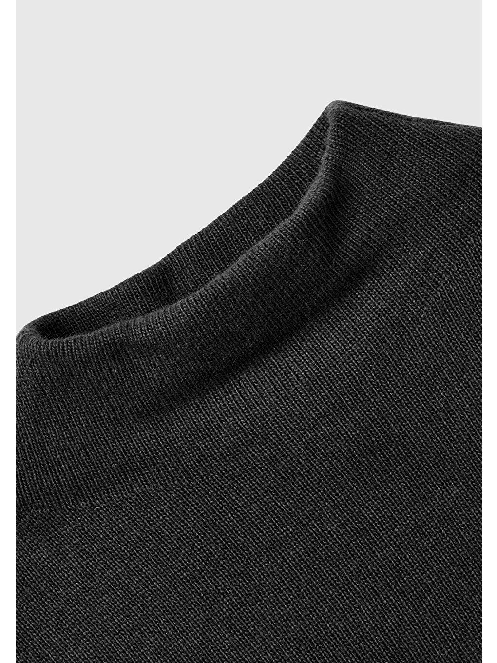 Kadın Siyah Kaşmir Karışımlı Dik Yaka Elbise-4