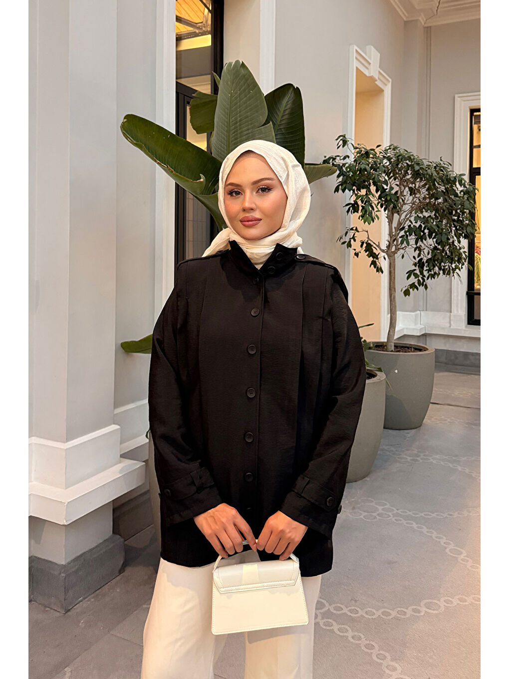 Kadın Önü Pile Detaylı Gömlek Siyah