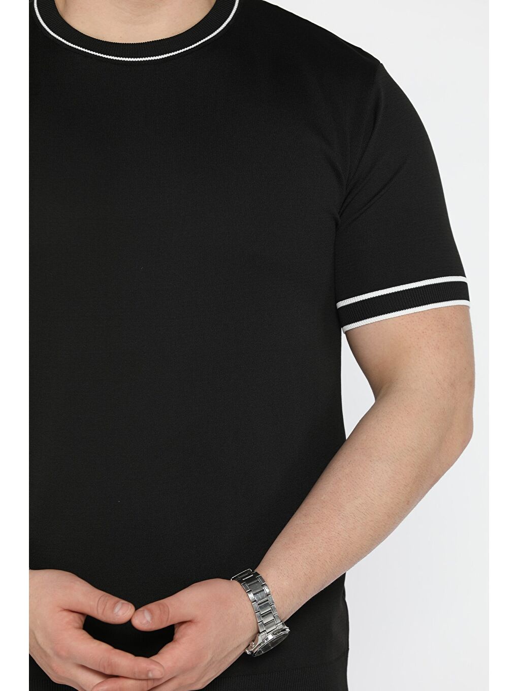 Siyah Bisiklet Yaka Erkek Triko Tişört-3