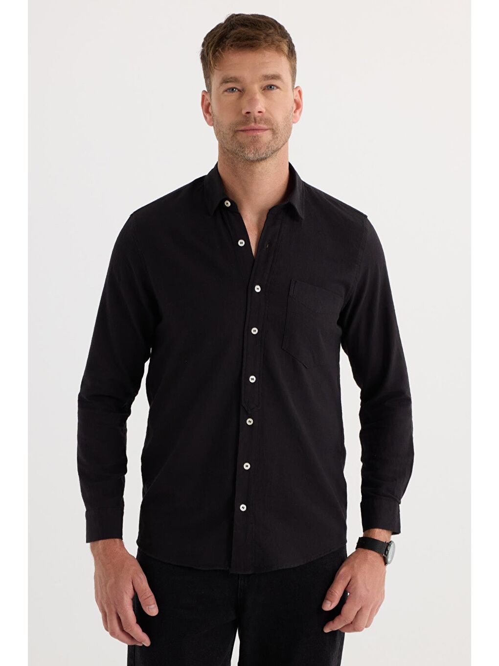 Erkek Regular Fit Klasik Kesim %100 Pamuk Keten Doku Tek Cepli Siyah Gömlek-3