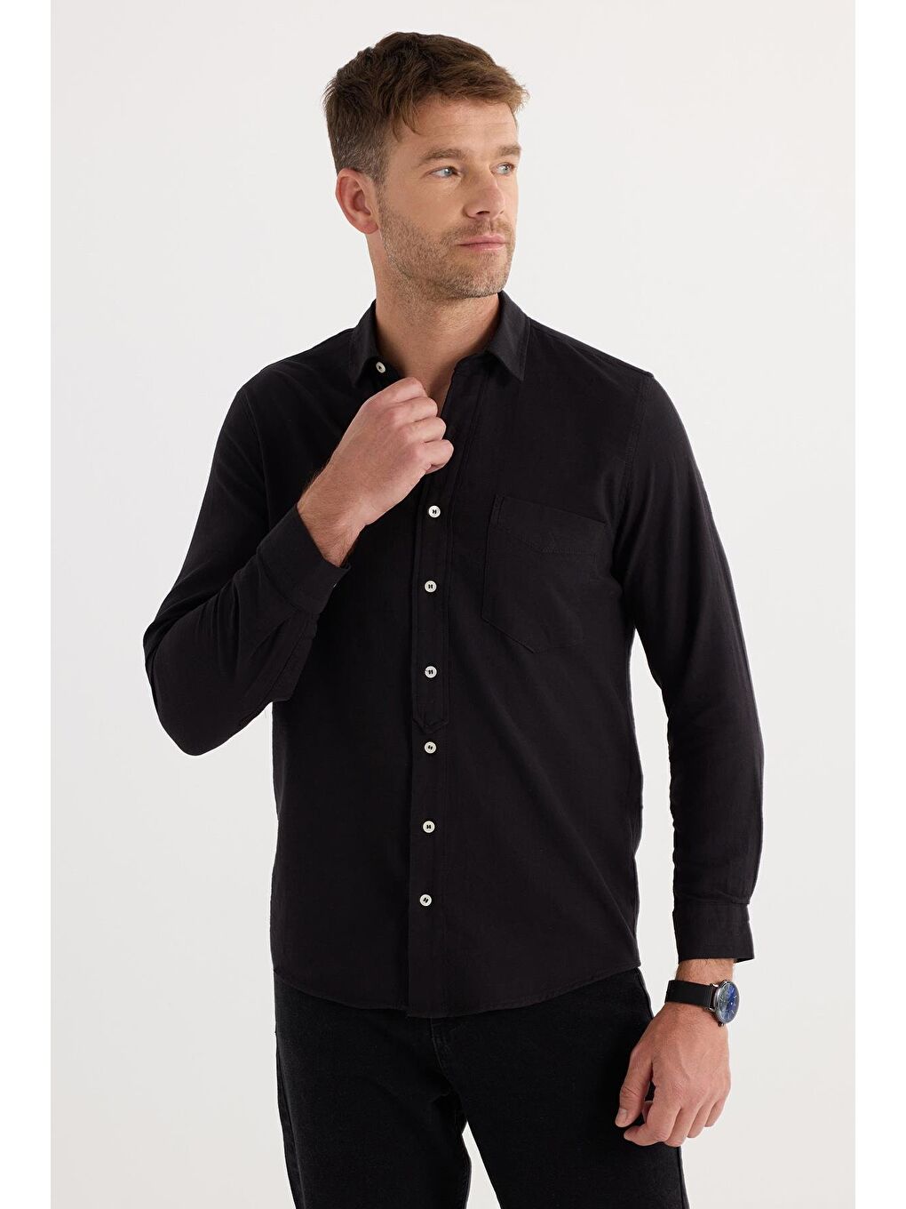 Erkek Regular Fit Klasik Kesim %100 Pamuk Keten Doku Tek Cepli Siyah Gömlek-4