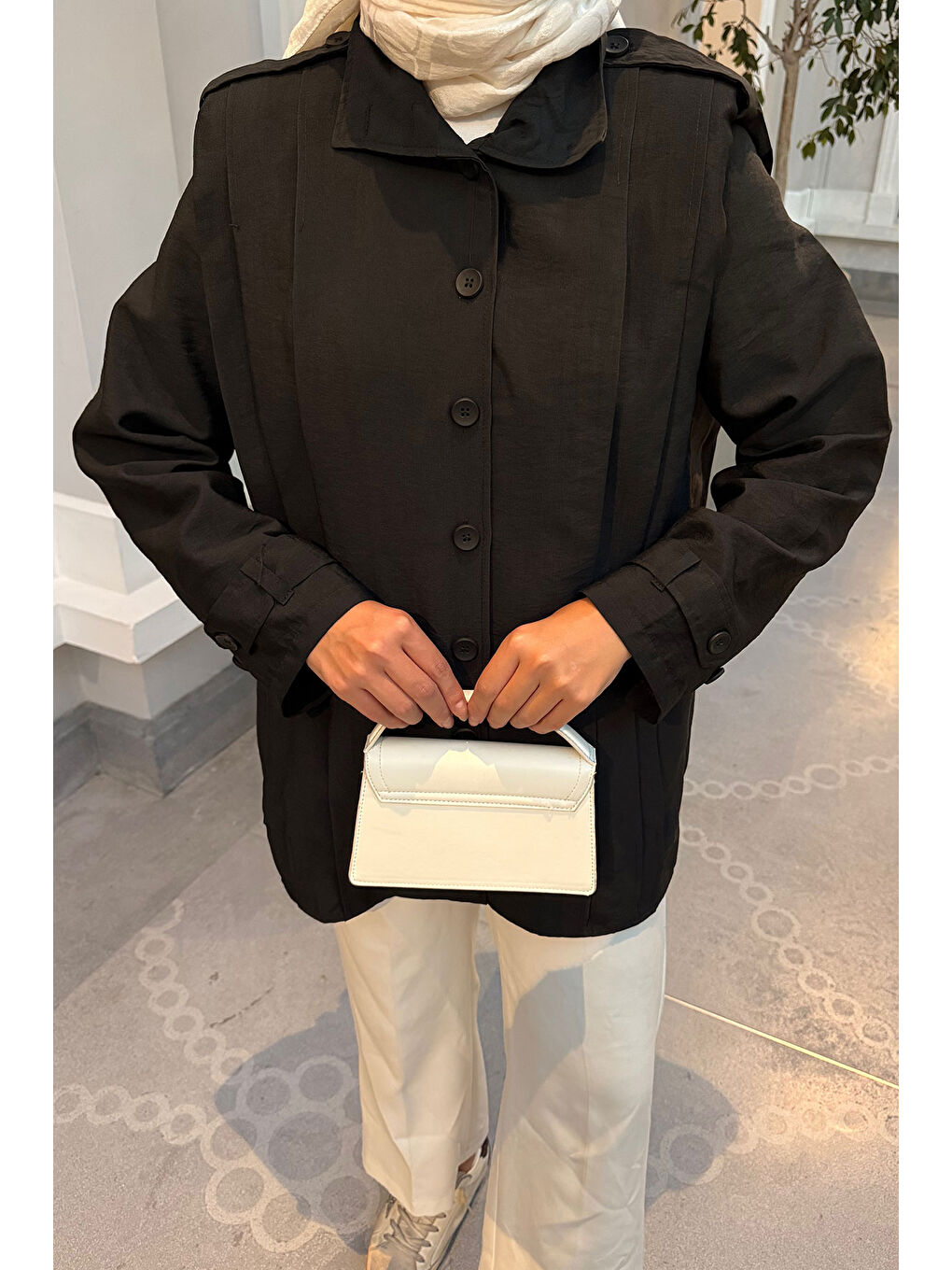 Kadın Önü Pile Detaylı Gömlek Siyah-4