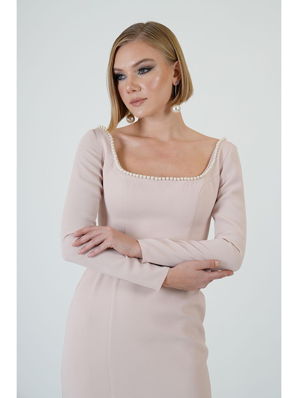 Pembe Pudra Önü İncili Yırtmaçlı Krep Abiye Elbise-1