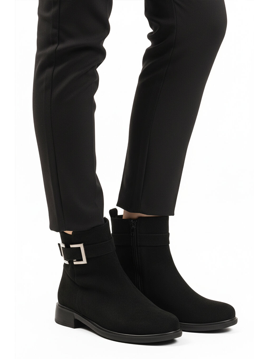 Siyah Süet Fermuarlı Kaymaz İçi Polarlı Kadın Bot 209144 Z