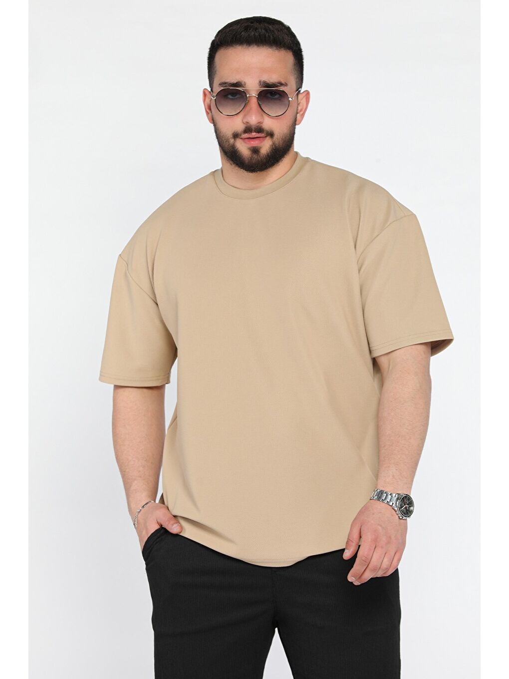 Ekru Erkek Bisiklet Yaka Kendinden Desenli Tişört