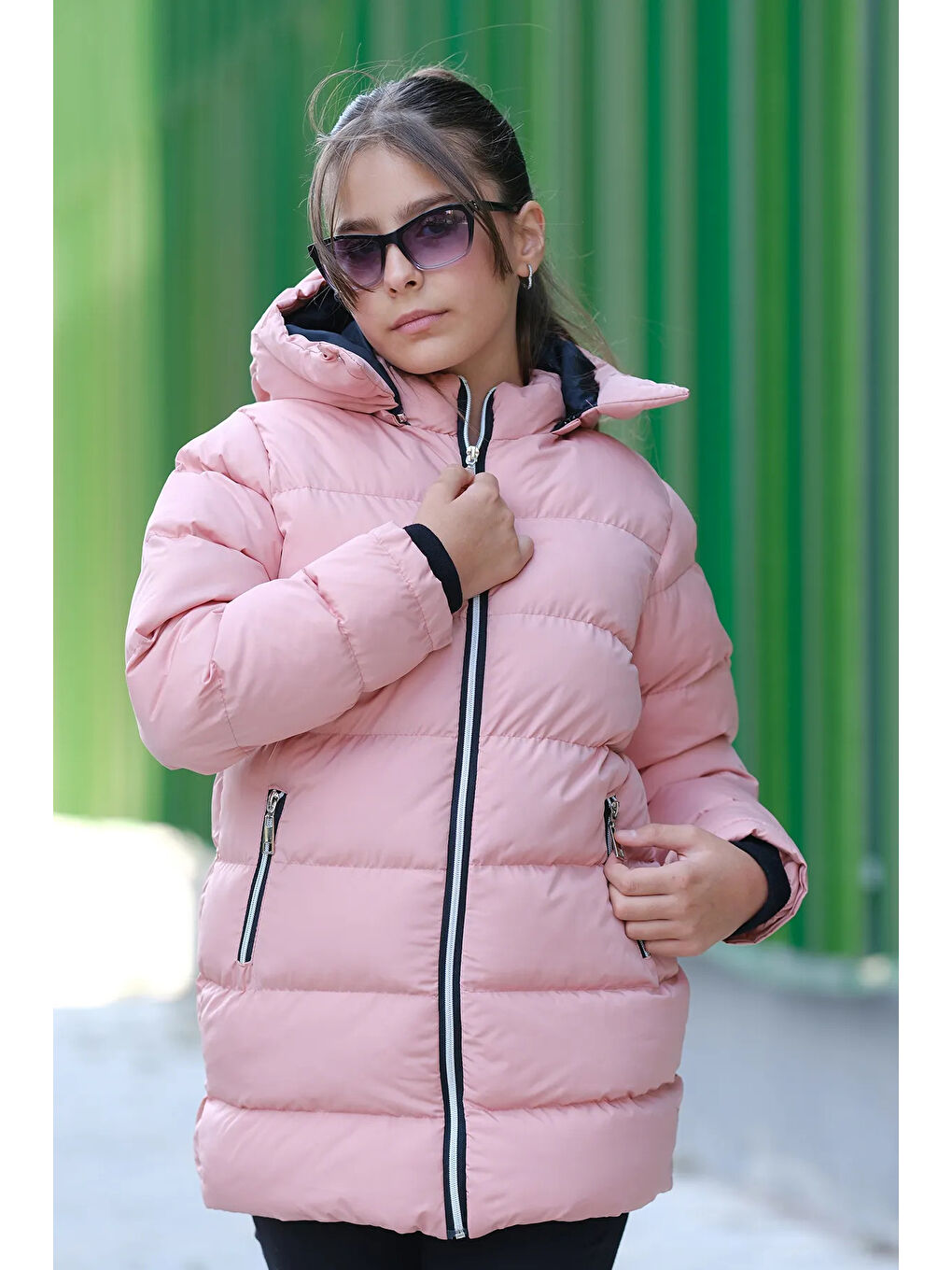 Pembe Kız Çocuk Kapüşonlu Kalın Uzun Şişme Mont KM.YY31