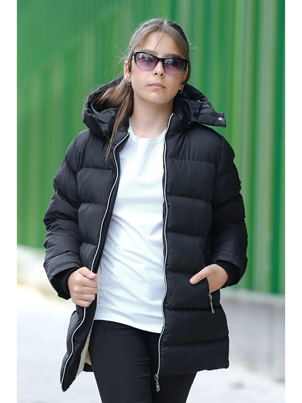 Siyah Kız Çocuk Kapüşonlu Kalın Uzun Şişme Mont KM.YY31