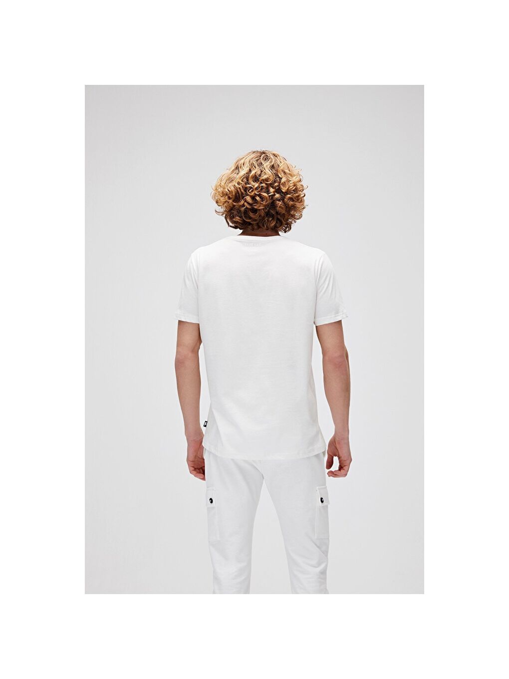 Erkek Beyaz Baskılı Bisiklet Yaka Tişört-1