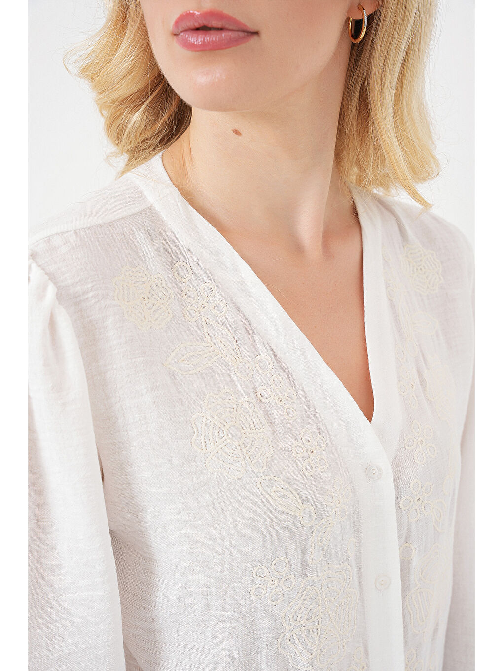 Ekru Kadın Nakışlı Uzun Kol Bluz 963 - Krem-4