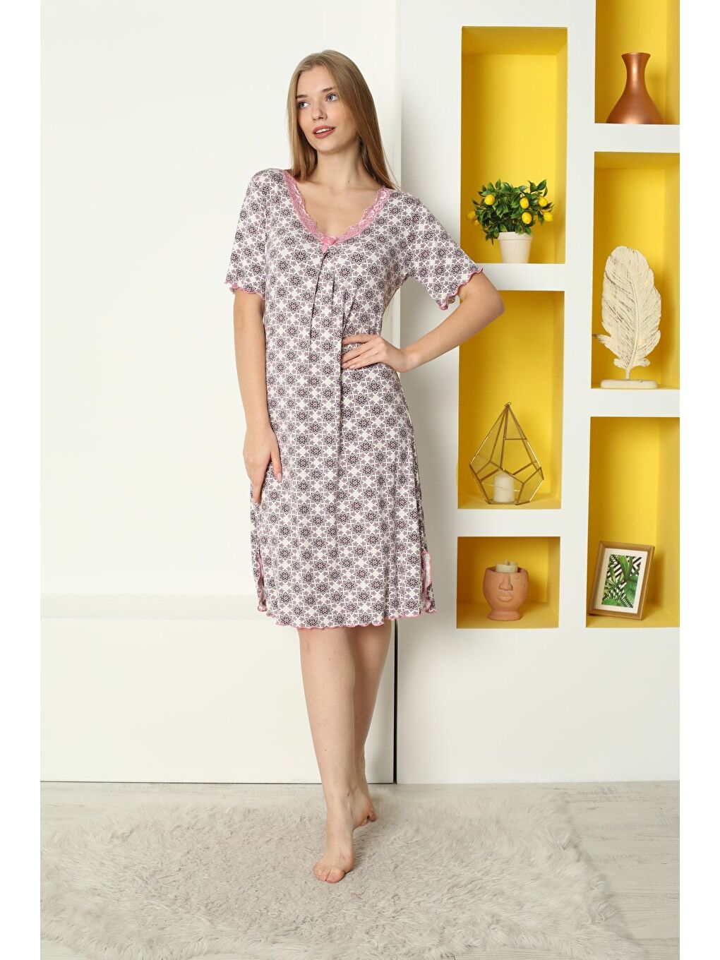 Beyaz Kadın Desenli Dantel Detaylı Elastanlı Viskon Gecelik-1