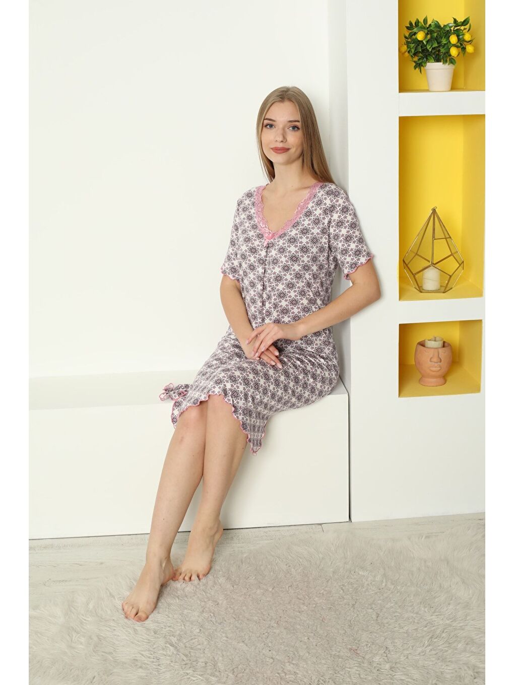 Beyaz Kadın Desenli Dantel Detaylı Elastanlı Viskon Gecelik-4