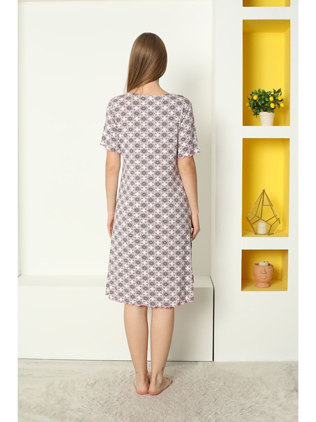 Beyaz Kadın Desenli Dantel Detaylı Elastanlı Viskon Gecelik-6