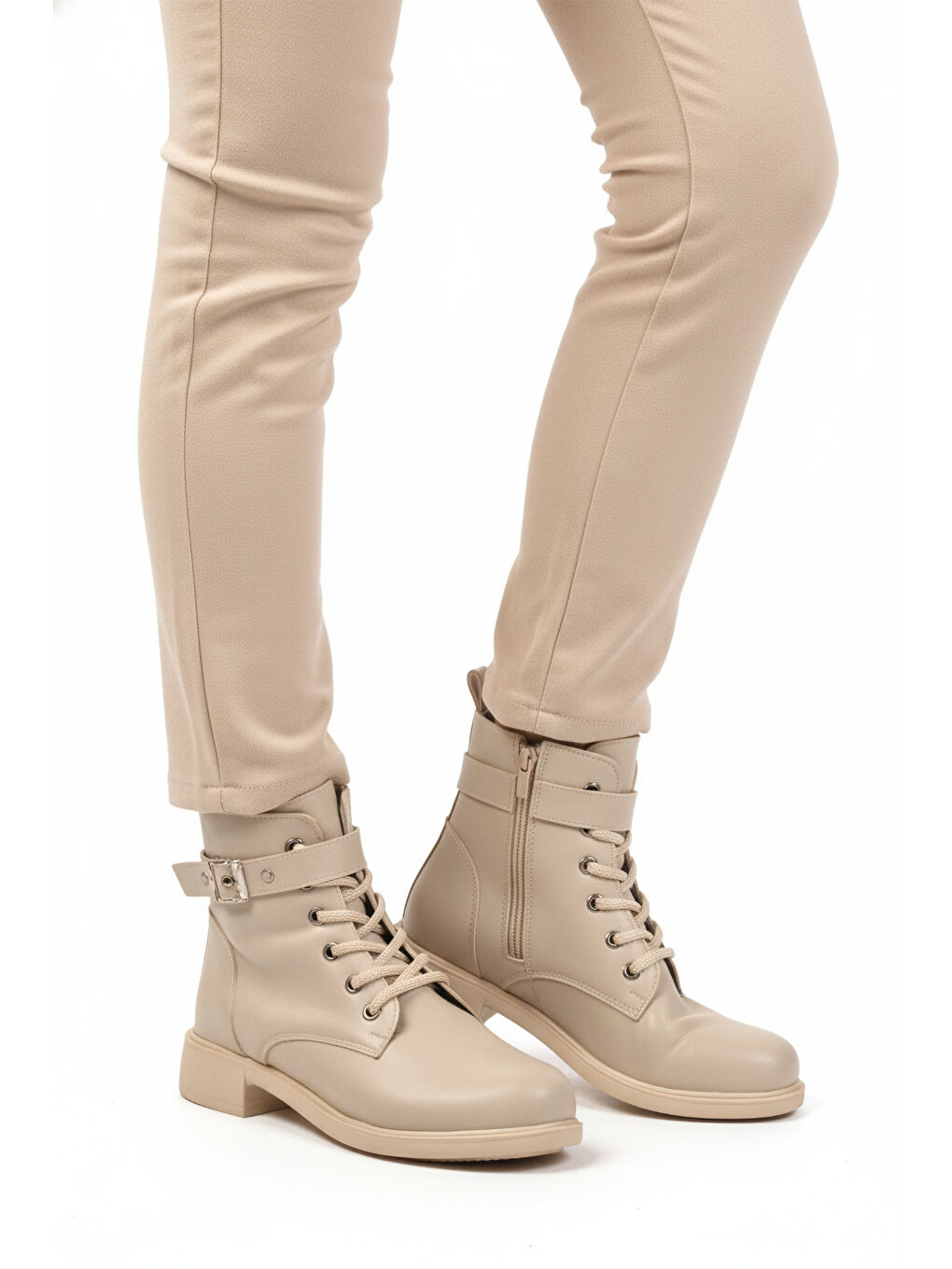 Bej Cilt Kaymaz İçi Polarlı Fermuarlı Kadın Bot 209151 Z