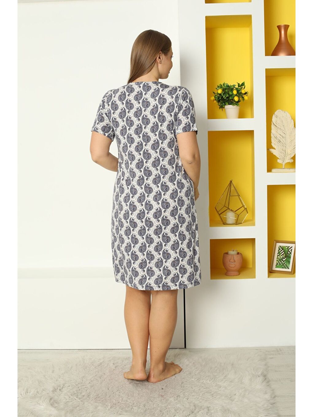 Beyaz Desenli Dantel Ve Saten Detaylı Kısa Kollu Elastanlı Viskon Büyük Beden Gecelik-6