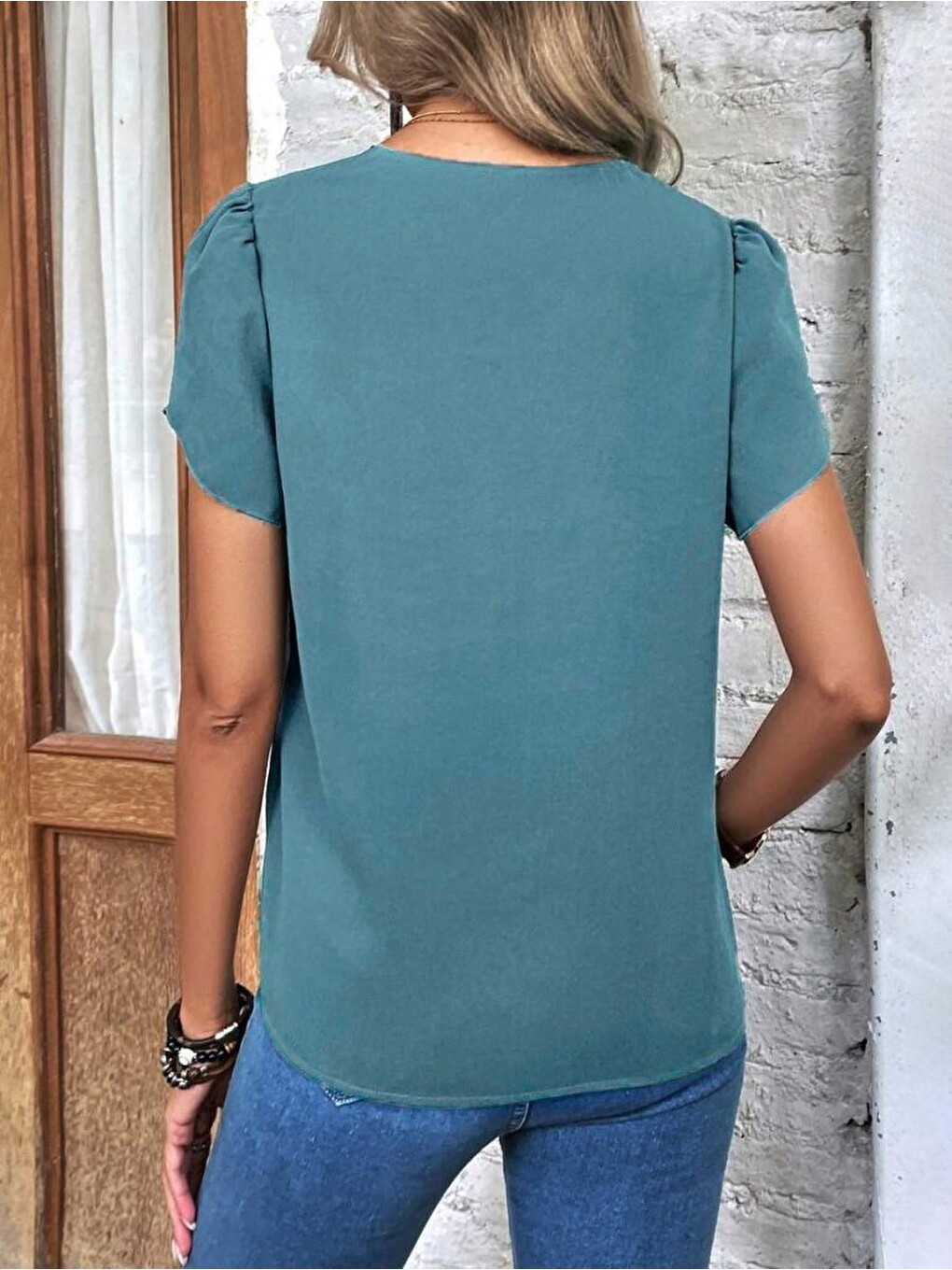 Turkuaz Kadın Kısa Kollu Lazer V Yakalı Ithal Krep Bluz-1