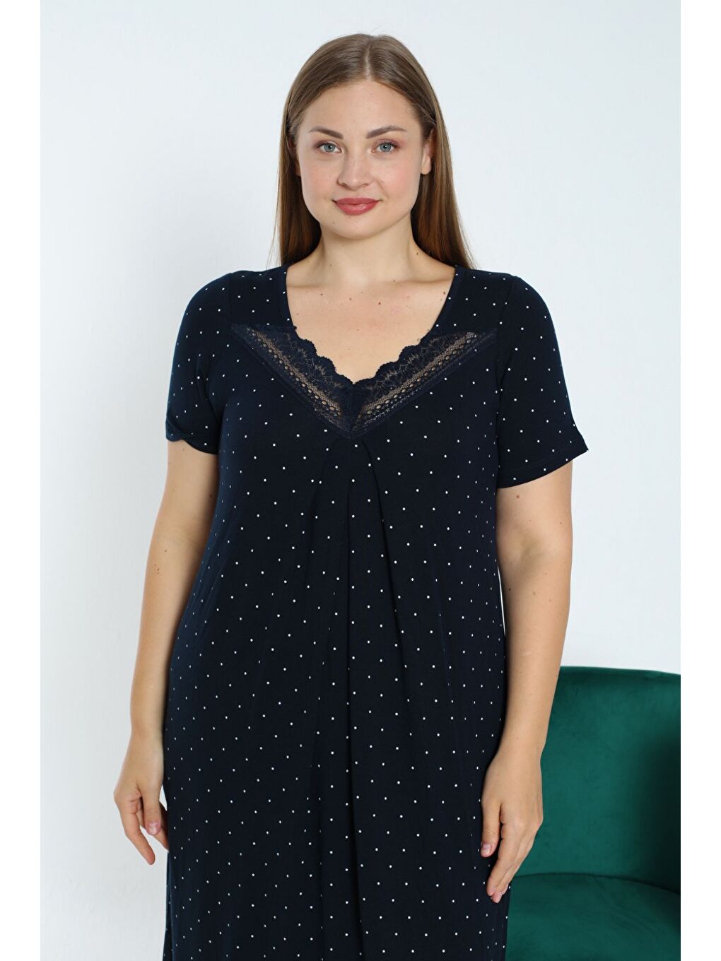 Kadın Lacivert Dantelli Büyük Beden Kısa Kollu Esnek Viskon Gecelik-2