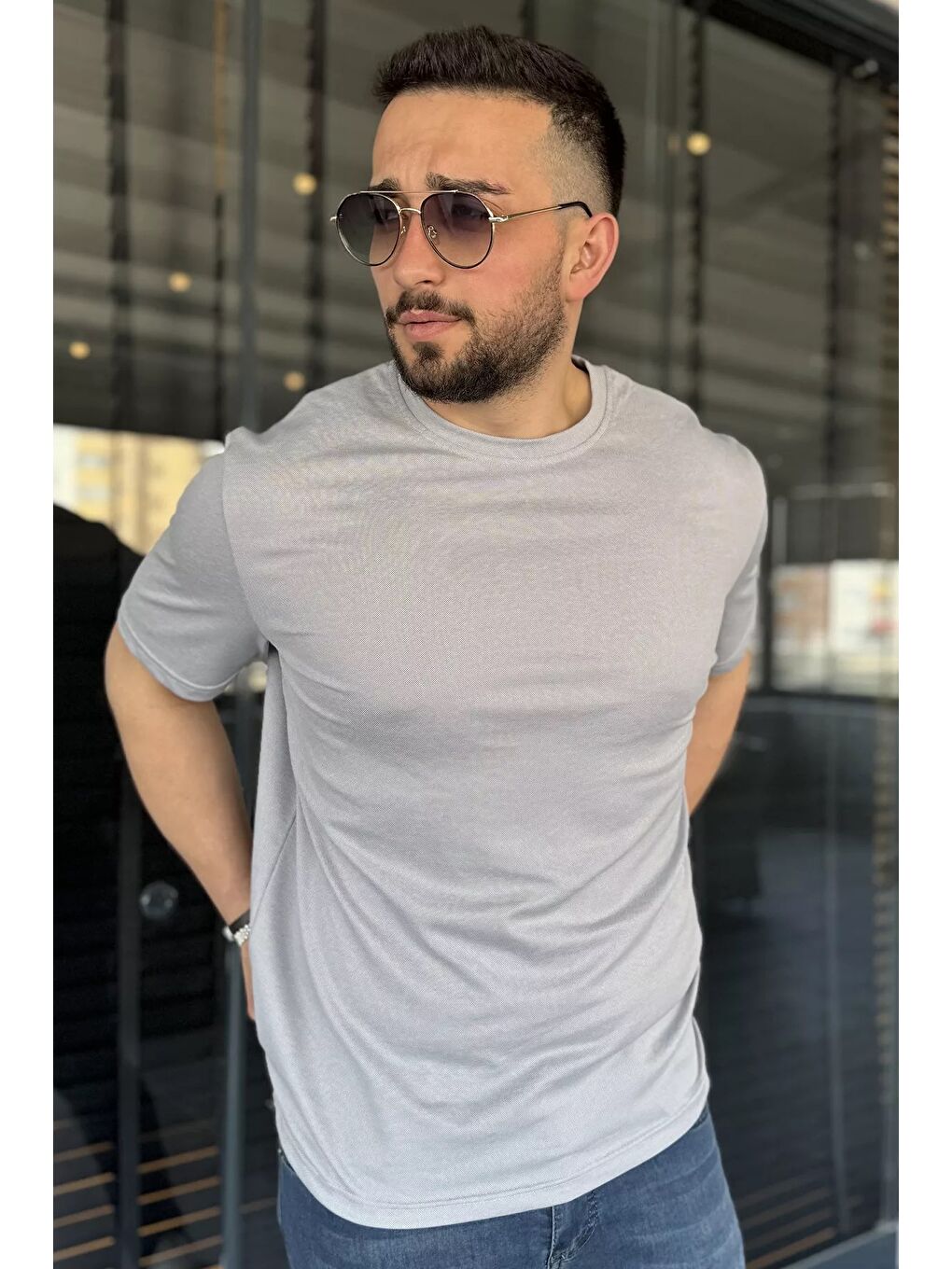 Gri Bisiklet Yaka Basic Erkek Tişört-1