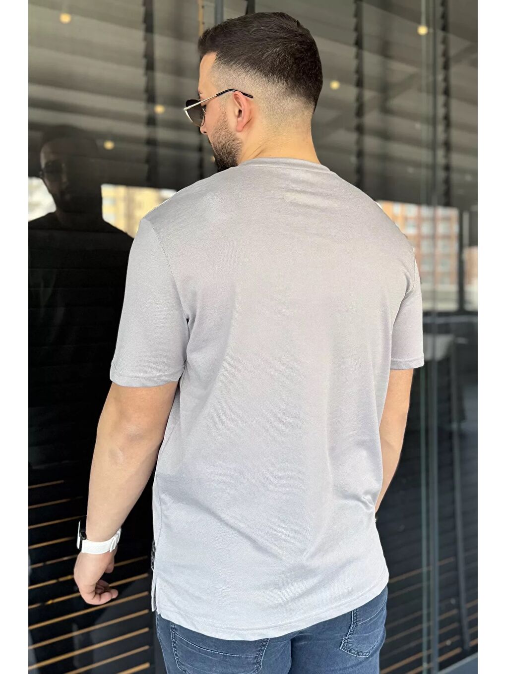 Gri Bisiklet Yaka Basic Erkek Tişört-2