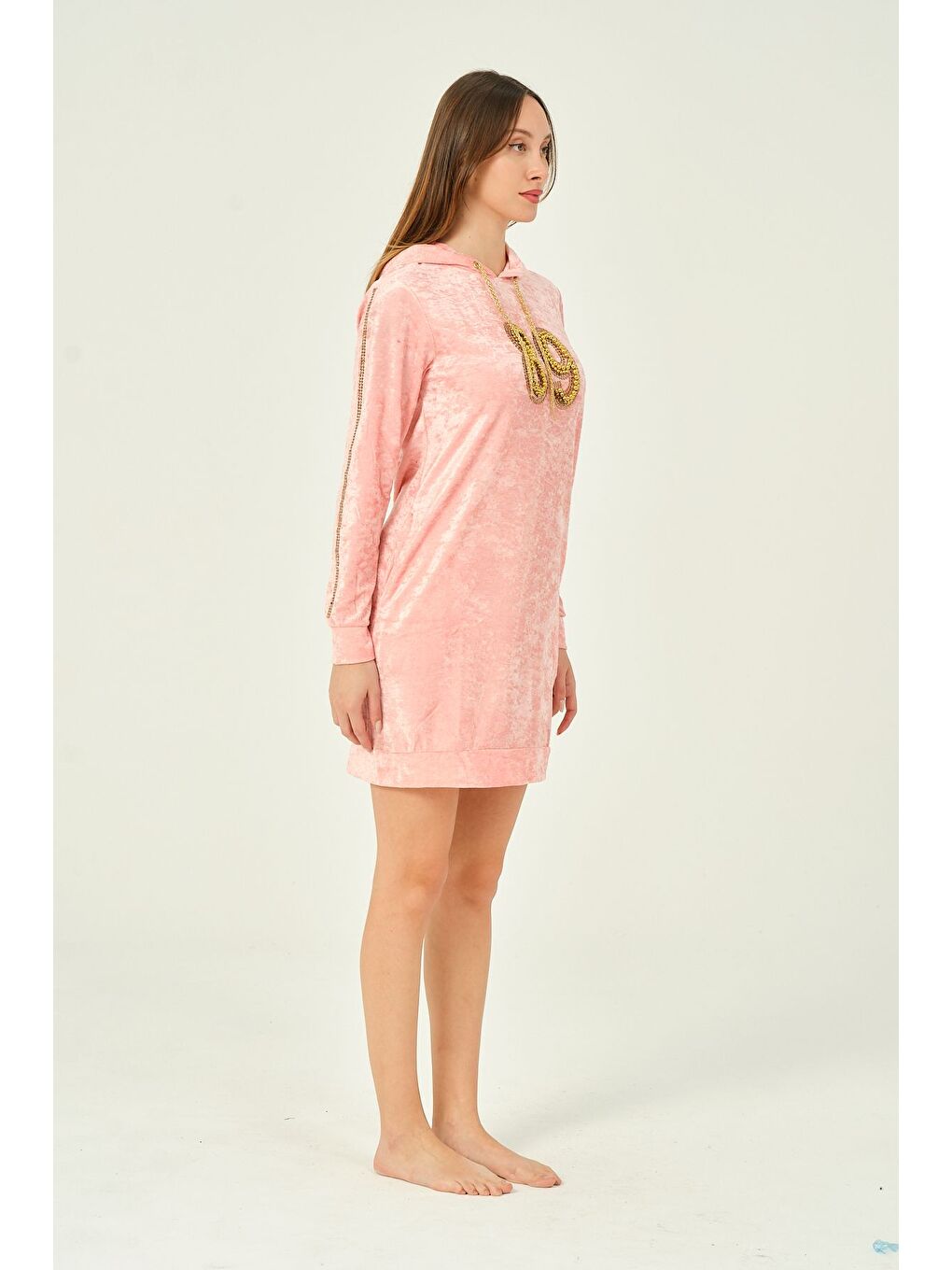 Pembe Cepli Kapüşonlu Taş Detaylı Kadife Uzun Kollu Kısa Elbise-1