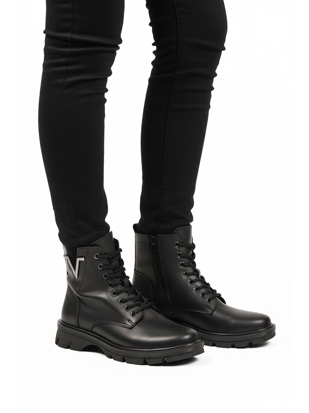 Siyah Cilt Bağcıklı Fermuarlı Polarlı Kaymaz Kadın Bot 351071 Z