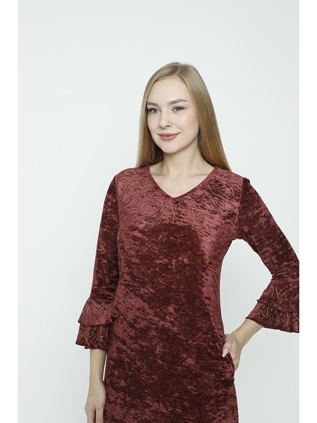 Bordo Lacivert V Yaka Taş Detaylı Balon Kollu Kadife Elbise-1