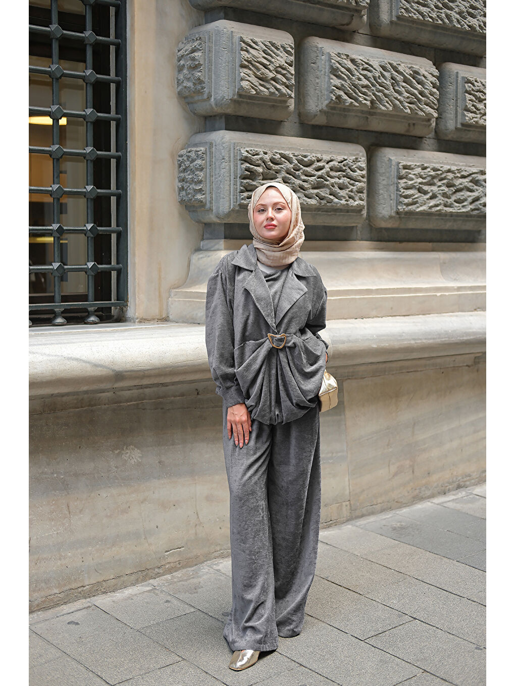 Kadın Musleya Önü Pile Detay Süet Takım Antrasit