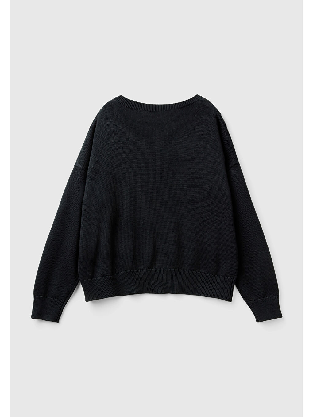 Kadın Siyah %100 Pamuk Önü Detaylı Kayık Yaka Kazak-3