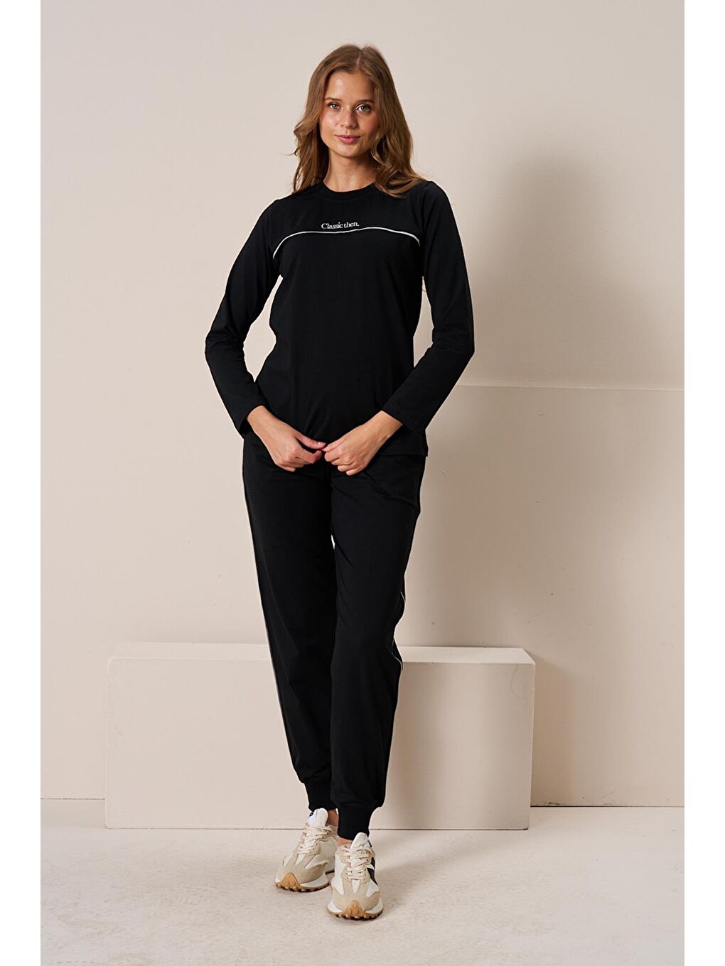 Kadın Pamuklu Yazı Detay Bisiklet Yaka Takım | Siyah 3197